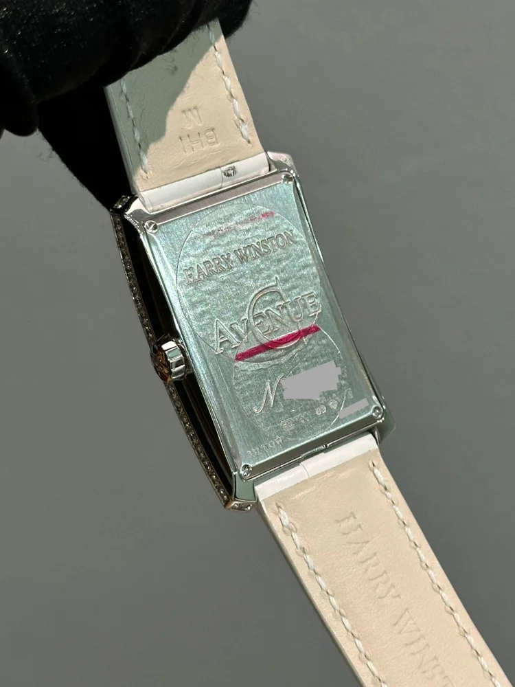 Harry Winston Avenue 331/UQW